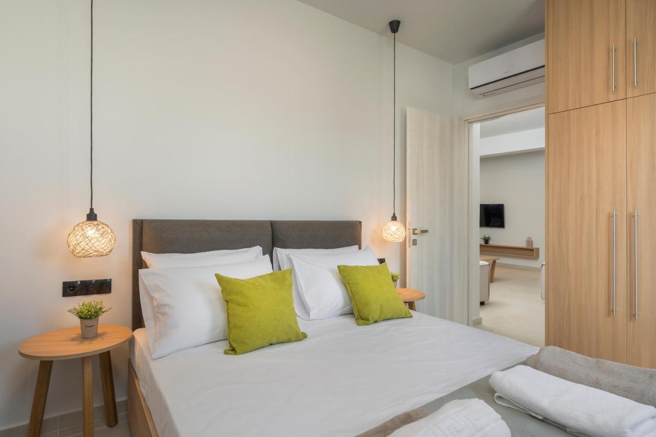 Aegean Breeze Luxury Apartments Next To The Sea Maleme Exterior foto