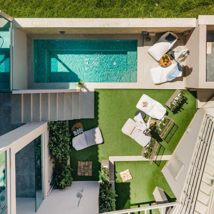 Aegean Breeze Luxury Apartments Next To The Sea Maleme Exterior foto