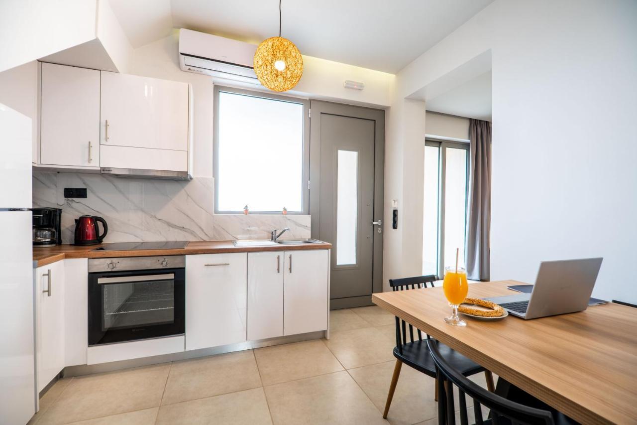 Aegean Breeze Luxury Apartments Next To The Sea Maleme Exterior foto